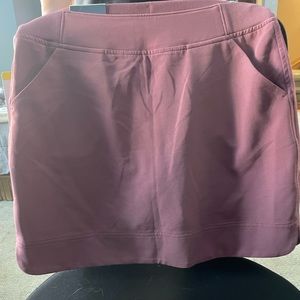 Womens size small skort. Color redwood